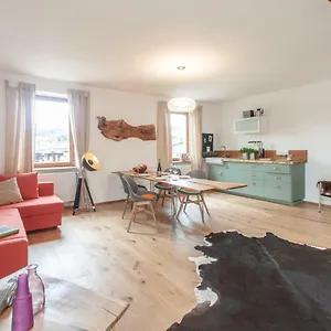 https://wohnen-am-schlossberg.com-bavaria.com